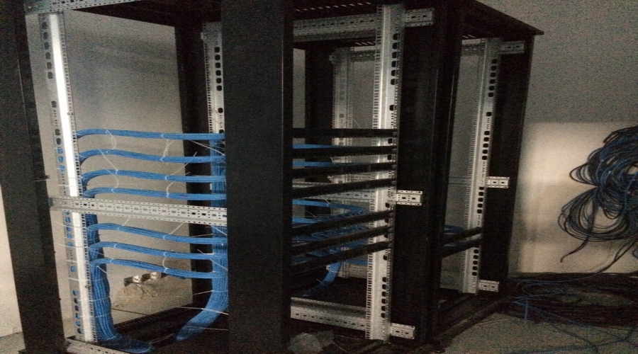 江蘇蘇州聯(lián)滔電子有限公司機房綜合布線(xiàn)